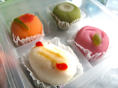 Japanese wedding sweets gifts to guests