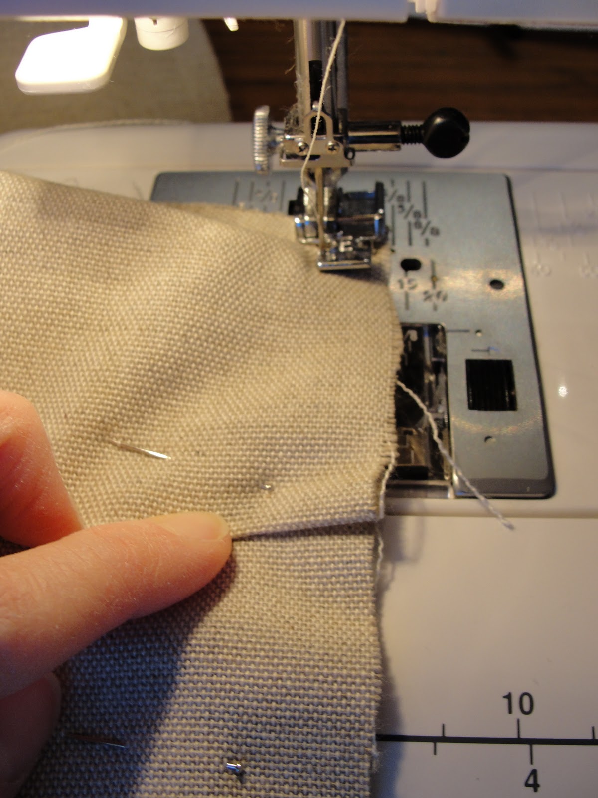 one half world How to sew a table skirt