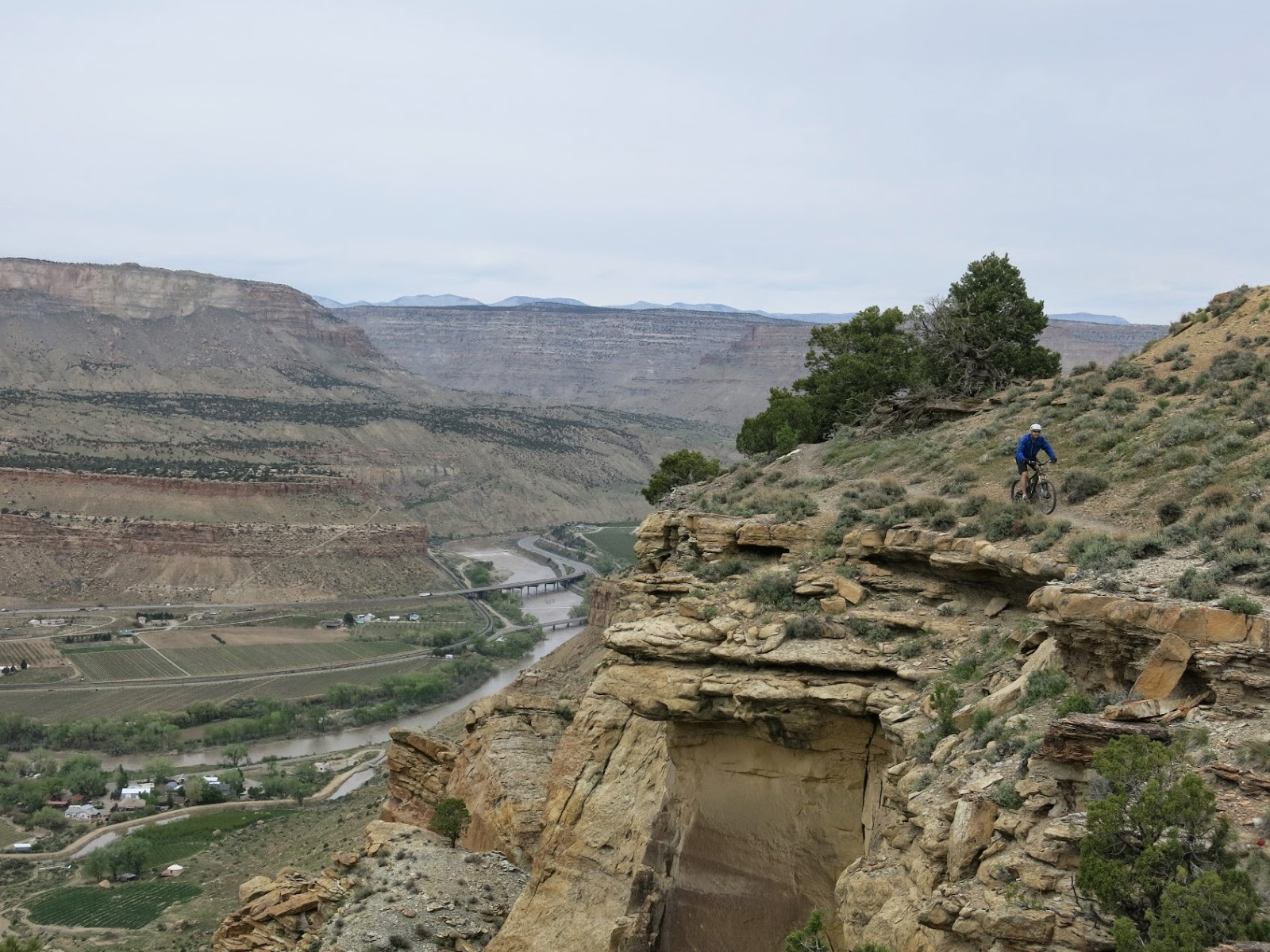 Bloated Skiing April 23, Palisade Rim Trail