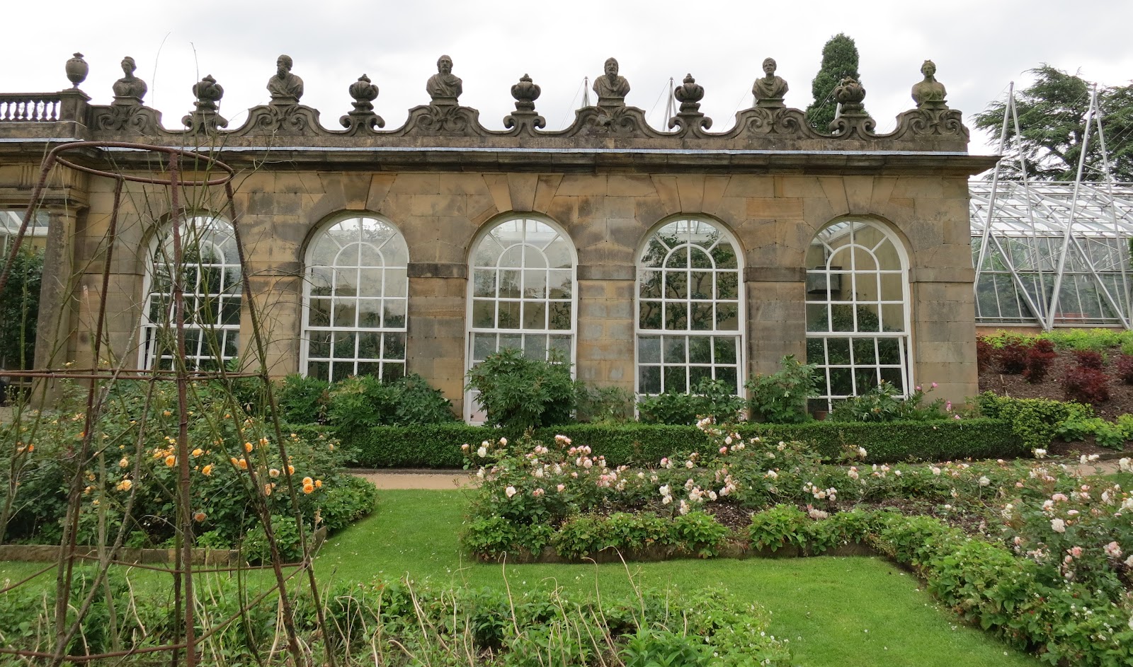 ARIZONA TRAVELER CHATSWORTH GARDENS