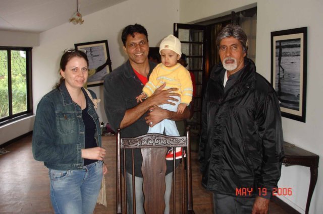 Asha Ashish Malayalam Actor Babu Antony Family Pictures