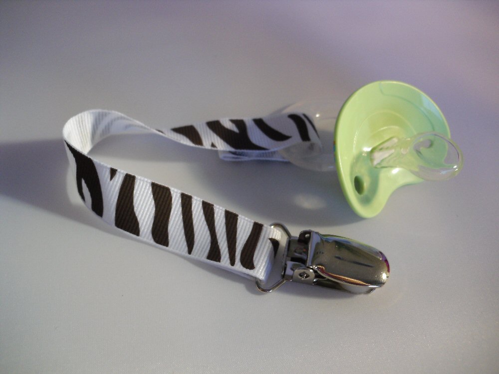 Crafttacular Pacifier Clips
