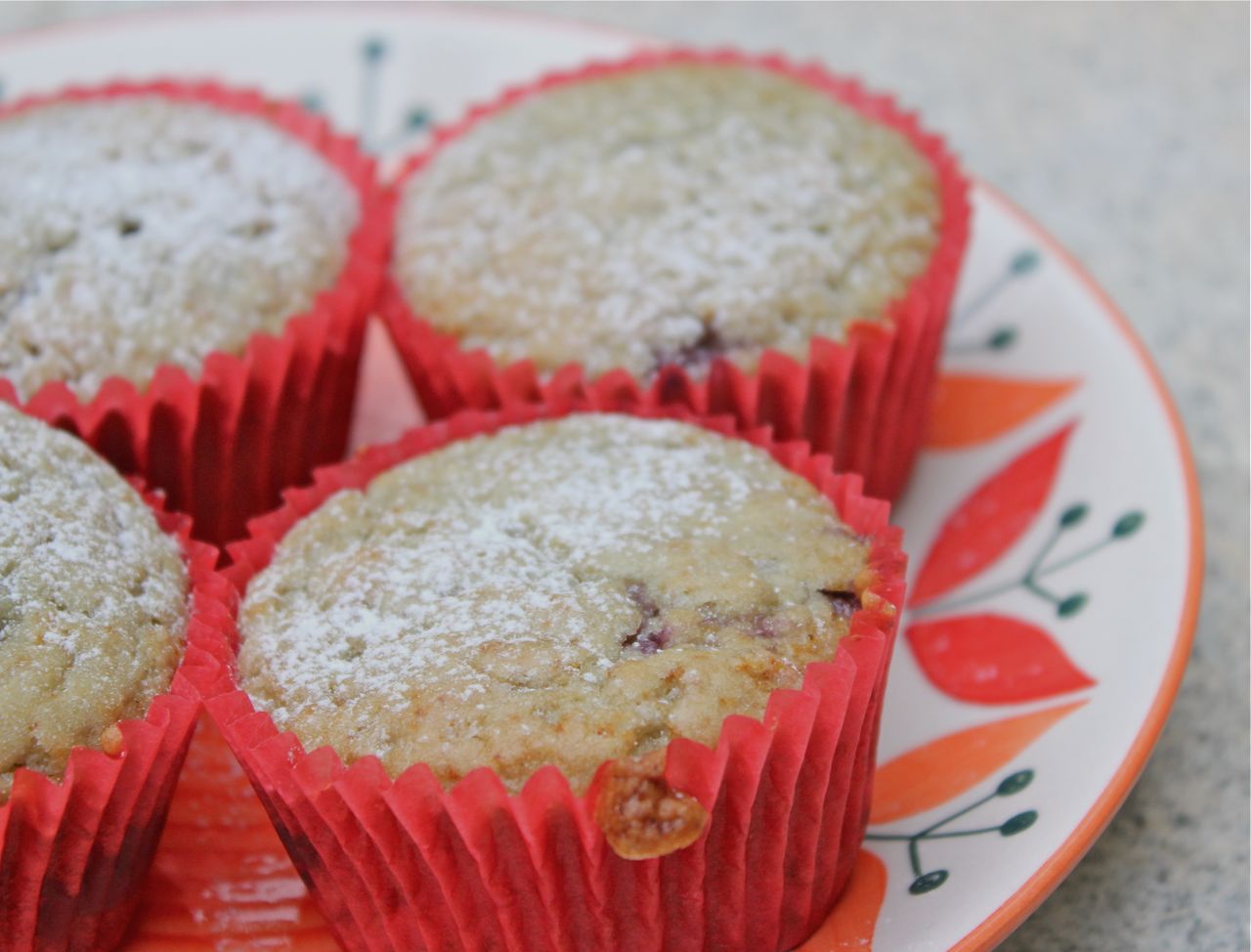 Kachori with sweet chutney