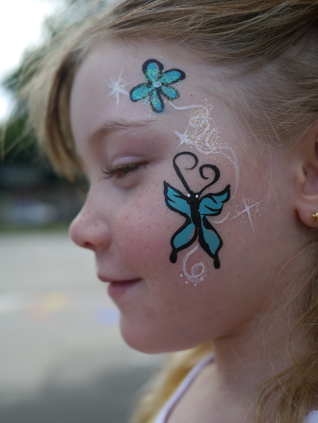 It's not a festival without face painting!