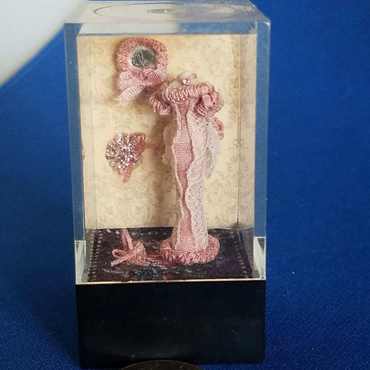 Dollhouse Miniatures by Felma J. Tom International Show 2013! Chicago Here I Come!