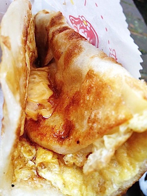 師大小吃新鮮貨~帥哥正妹【蛋餅捲】