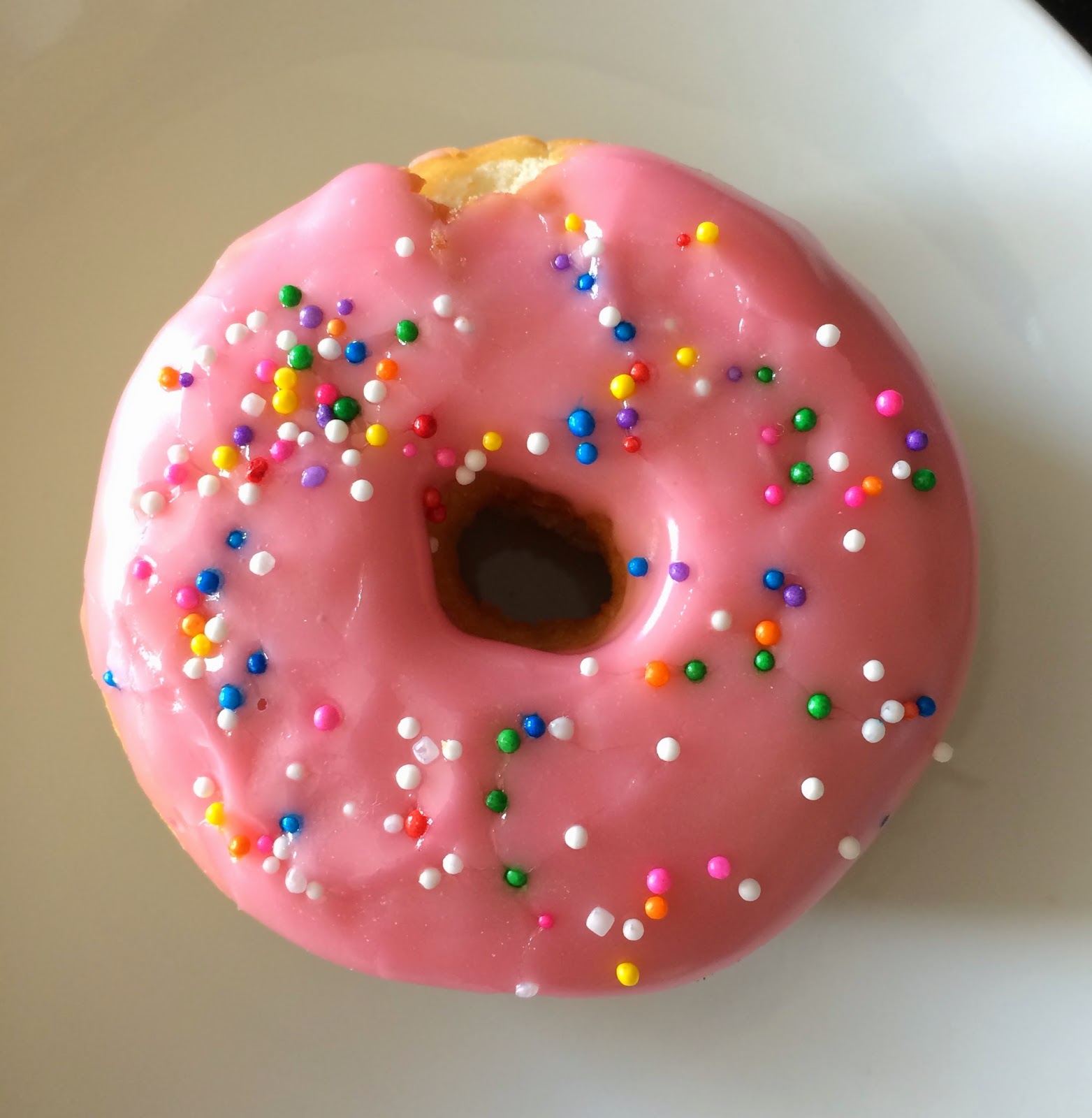 Strawberry Glazed Donut From Tim Hortons / ティム・ホートンズのストロベリーグレーズドドーナツ