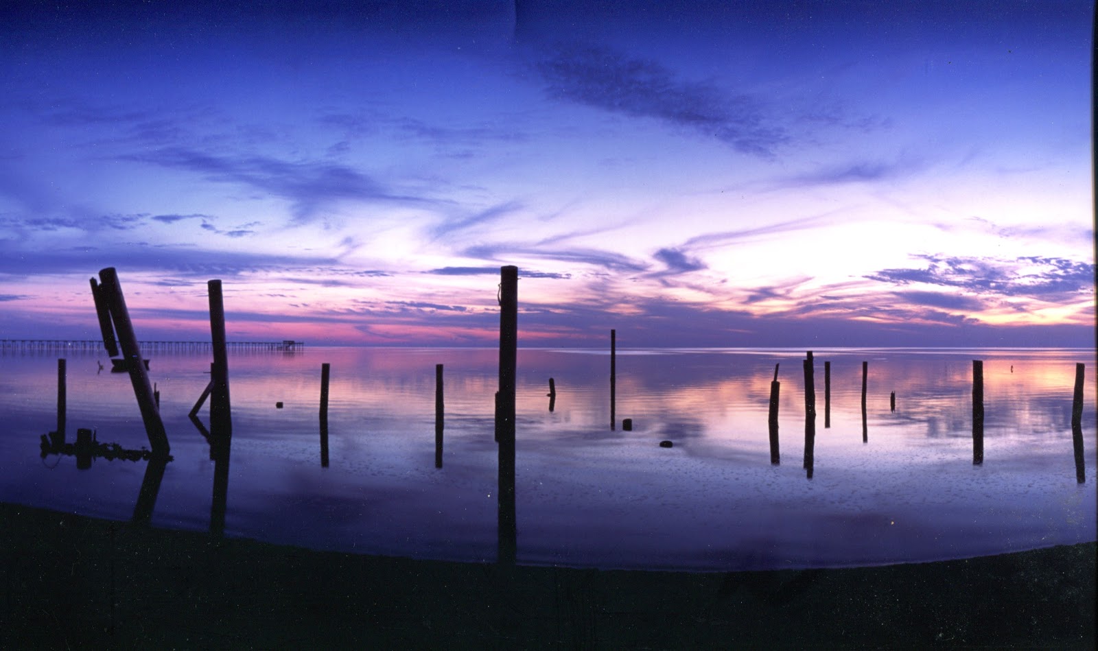 Sun-N-Sandspurs: Dekle Beach Inc.