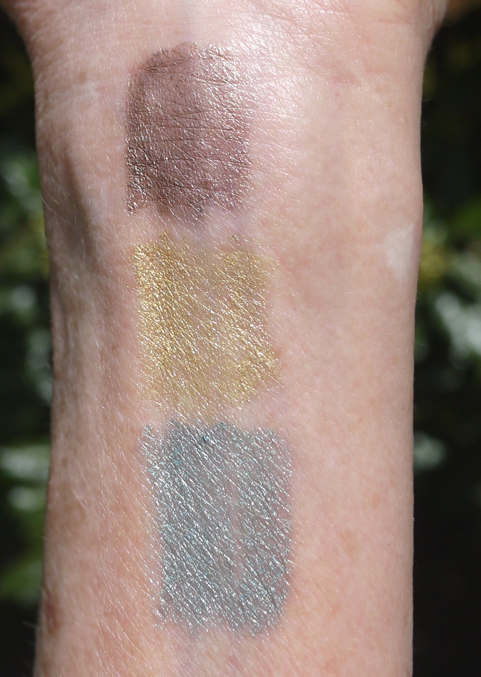Best Things in Beauty: Chanel Stylo Eyeshadow Fresh Effect Eyeshadow from  the Été Papillon de Chanel Collection for Summer 2013 - Swatches