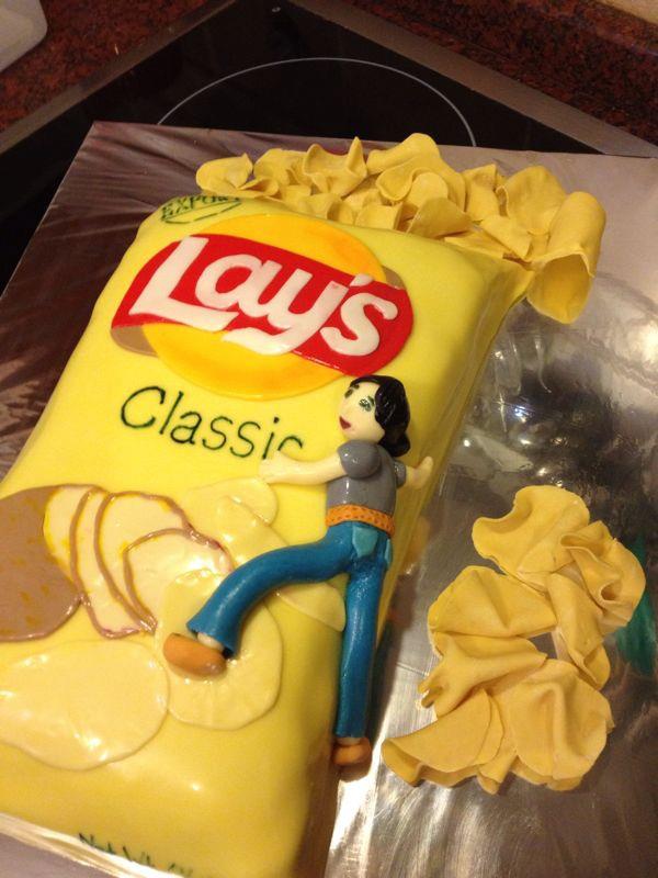 CHRIS' PANTRY It's a pleasure 240. Lay's Potato Chips cake