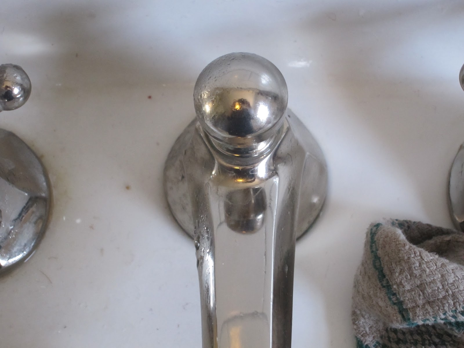 the right side, the left side is yet to be done. See the hard water ...