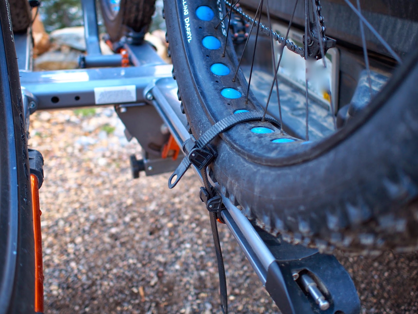 Review Kuat Wheel Strap Extensions (Fat Bike Rack!) Red Rocks Review