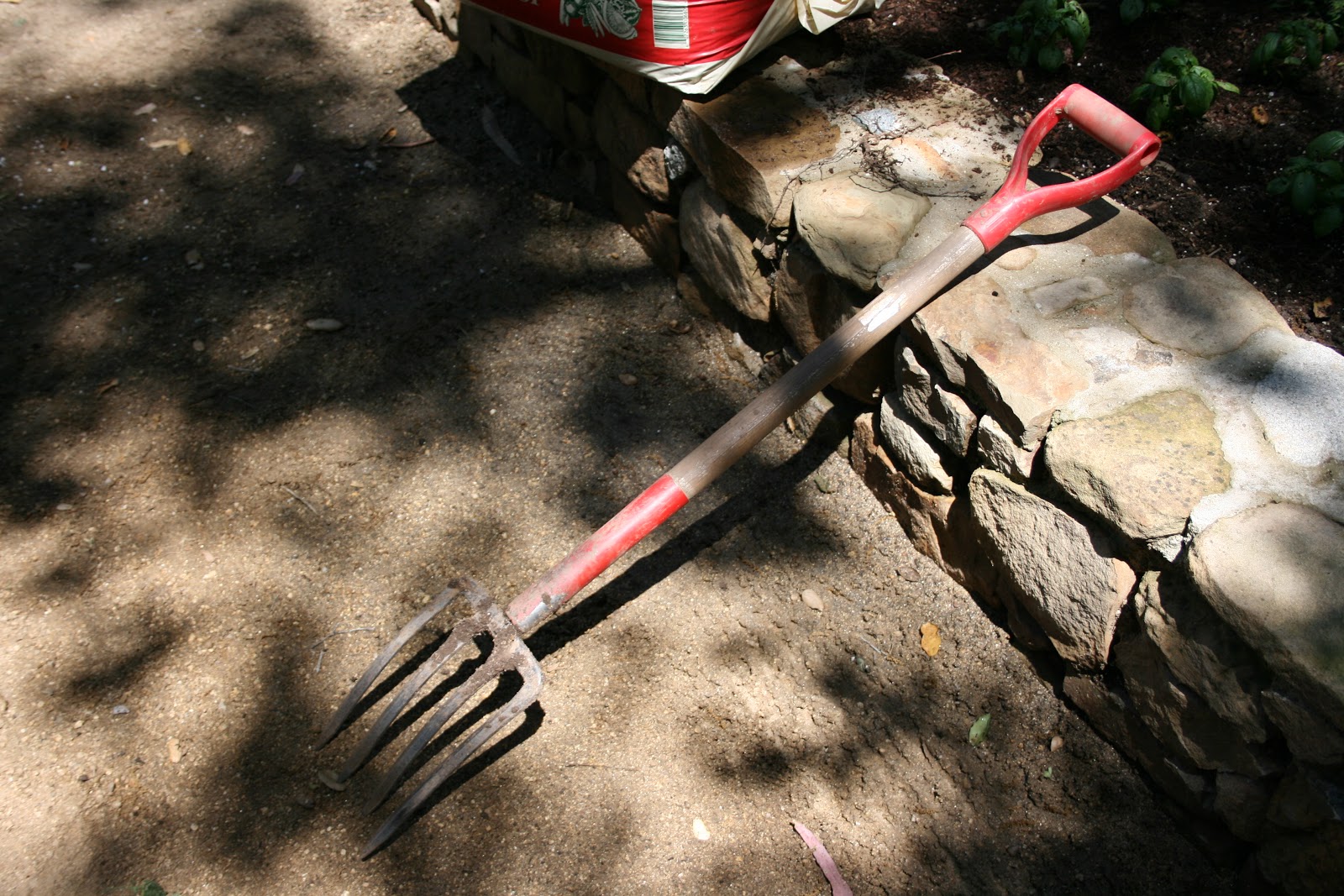 The Polished Pebble: New Ideas For The Garden