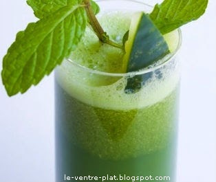 Ventre plat: Manger des concombres pour perdre du poids Ventre plat: Manger des concombres pour perdre du poids