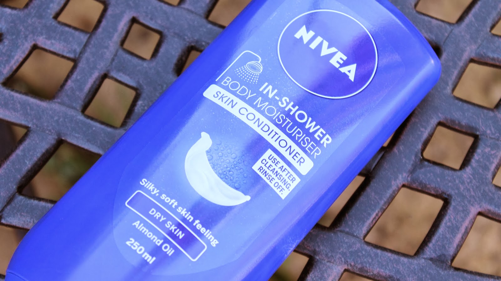The Review Nivea In Shower Moisturiser TOPAZ&MAY