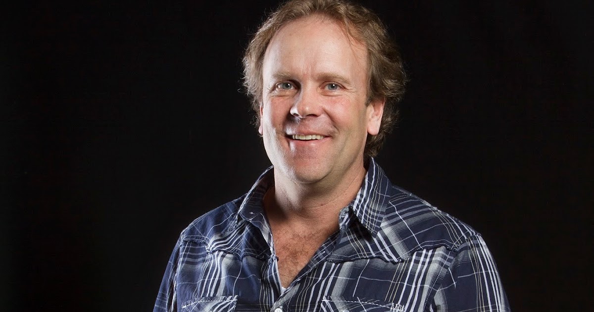 Johnny Worthen THE BLOG MANSION Eric has a pistol