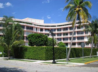 Palm-Beach-condominiums-for-sale-Florida-estates-worth-ave-Rudy-Giuliani