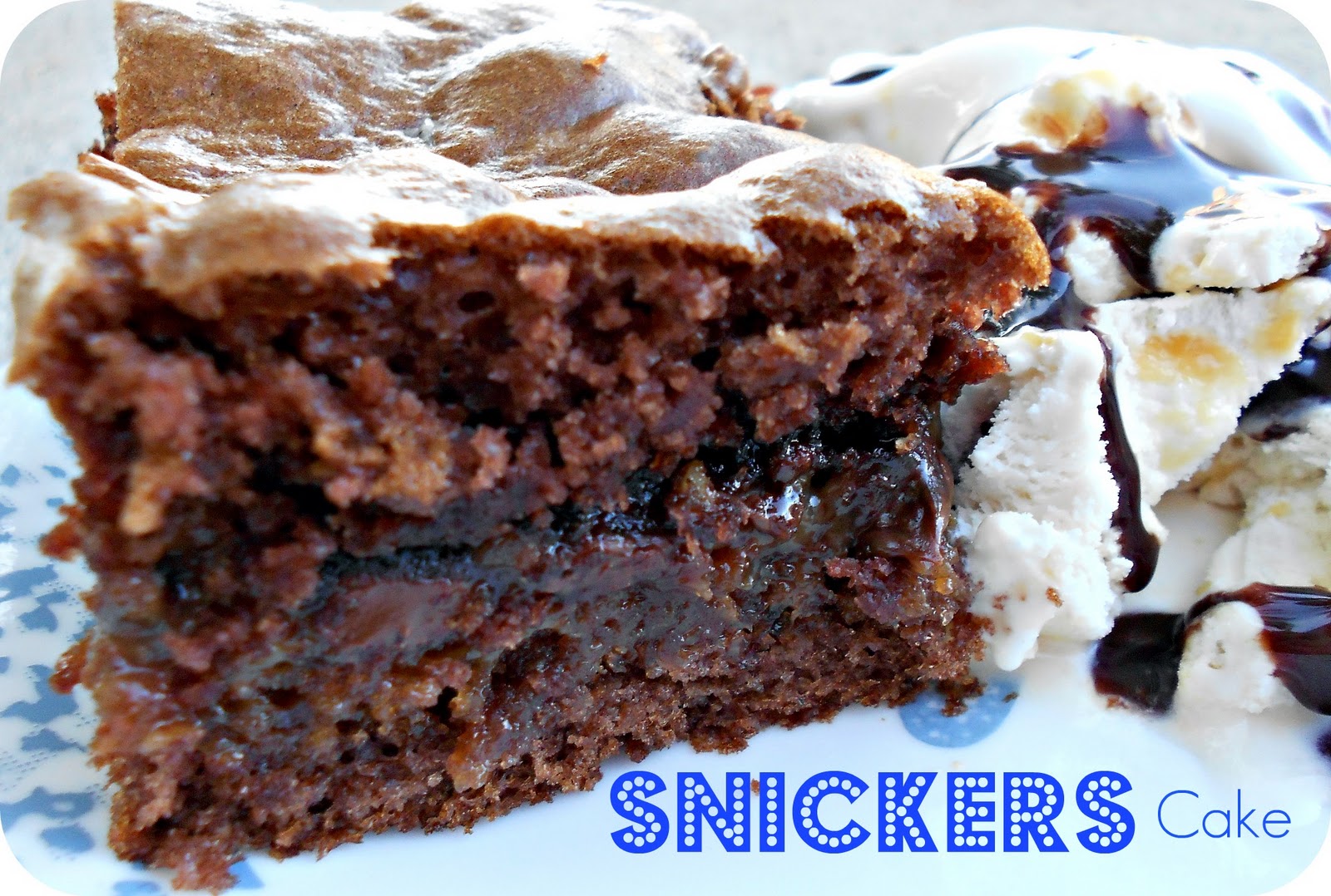 33+ Snickers Cake Design Background