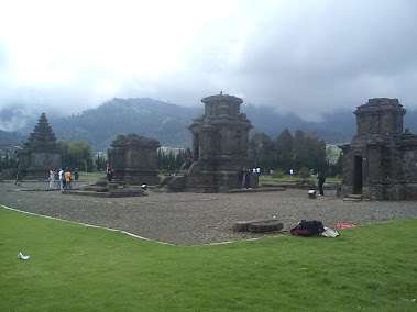 komplek candi arjuna dieng