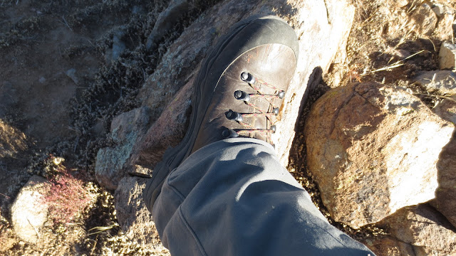 Schnees+Granite+hiking+boot+enjoying+a+hike+looking+for+AZ+Desert+Bighorn+Sheep.JPG
