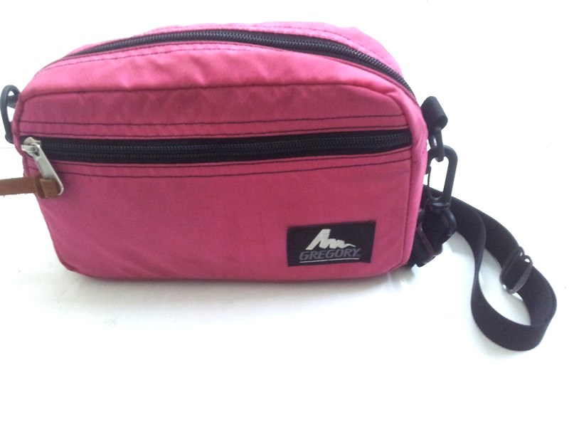 c a p t a i n s t o r e VINTAGE GREGORY SLING BAG MADE IN USA (ALL