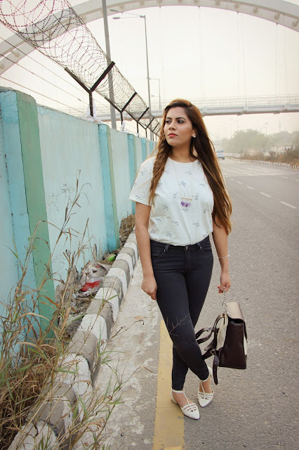 fashion, college outfit, casual street style outfit, cage sandals, skinny jeans, how to style baggy tshirt, mineral stone jewelry, street style winter outfit, delhi blogger, delhi fahsion blogger, indian blogger, indian fashion blogger, beauty , fashion,beauty and fashion,beauty blog, fashion blog , indian beauty blog,indian fashion blog, beauty and fashion blog, indian beauty and fashion blog, indian bloggers, indian beauty bloggers, indian fashion bloggers,indian bloggers online, top 10 indian bloggers, top indian bloggers,top 10 fashion bloggers, indian bloggers on blogspot,home remedies, how to
