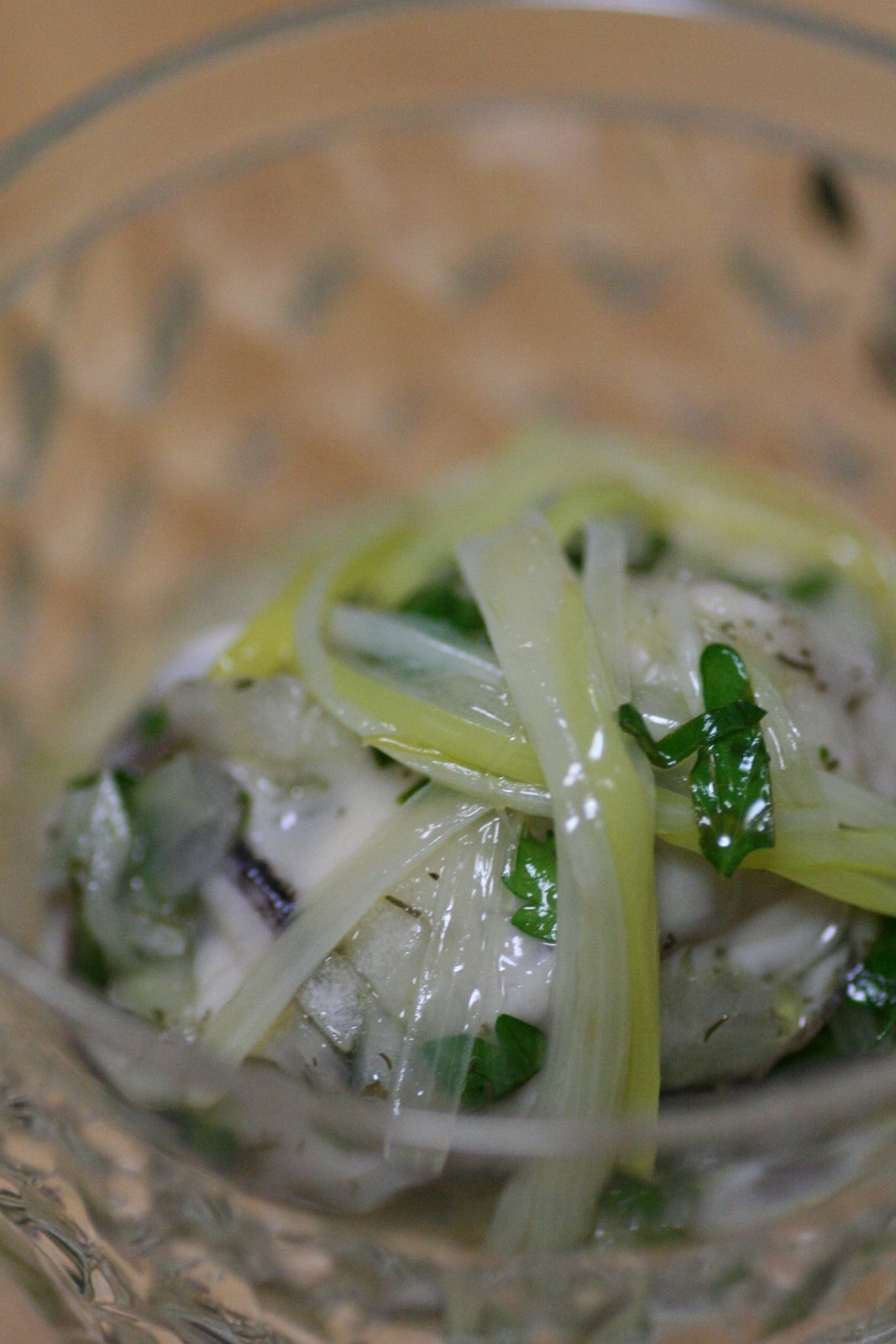 Gatto E Topo レモン風味の生牡蠣のマリネ 赤ワインビネガー風味の生牡蠣のマリネ ヴィシソワーズ イワシのマリネ カレイのケーパーソース