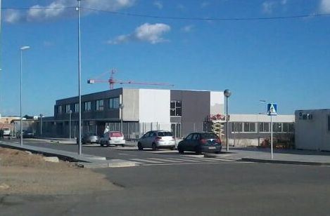 La nova escola Cavaller Arnau (FOTO: blog de l'AMPA del Cavaller Arnau)