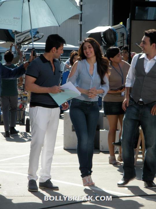 Kareena Kapoor in bangkok with saif ali khan Kareena Kapoor in bangkok with saif ali khan - Saif & Kareena in Bangkok on the sets of an ad shoot