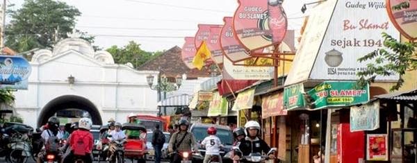 Jika kamu berwisata ke kota Yogyakarta jangan lupa mampir ke tempat  Wisata Kuliner Yogyakarta Pusat Gudeg Wijilan 