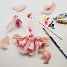 03-Lim-Zhi-Wei-Limzy-Paintings-using-Flower-Petals-www-designstack-co
