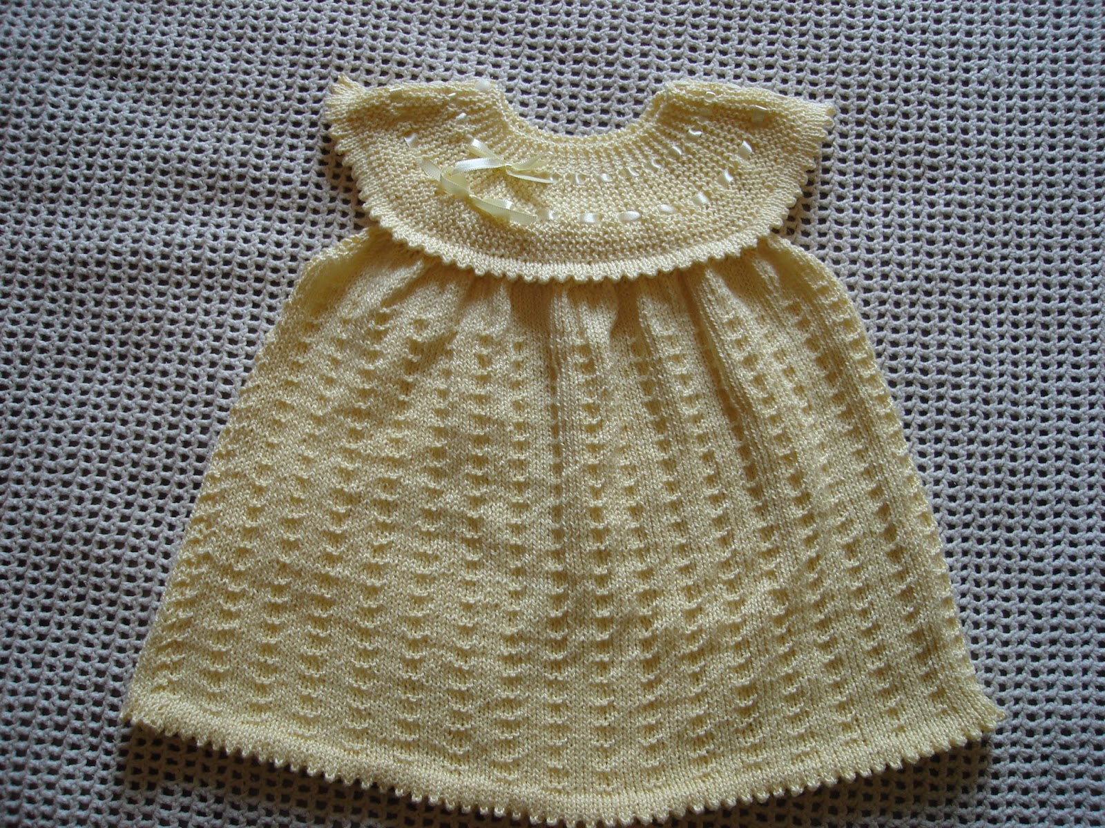 vestido em trico para bebe
