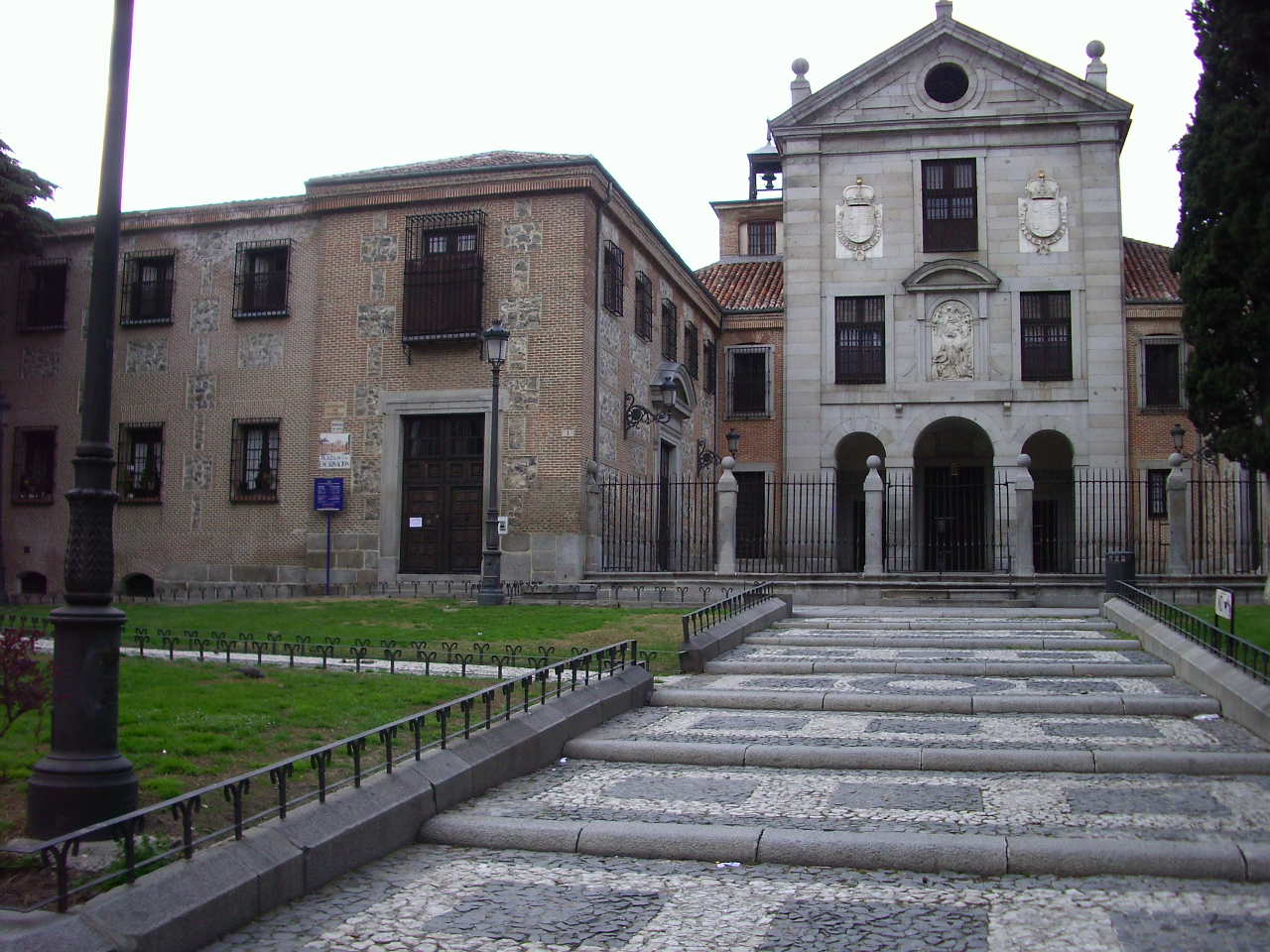 La Muralla Reciclada Monasterio de la Encarnación