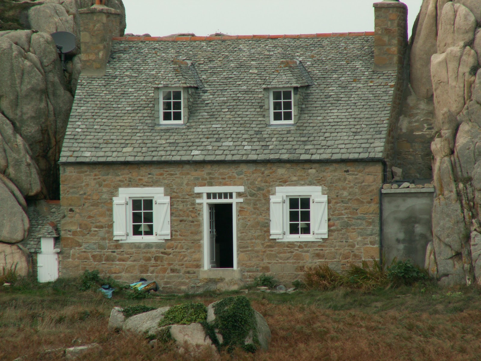 Cross body bag with built in wallet organizer, backpack zipper repair