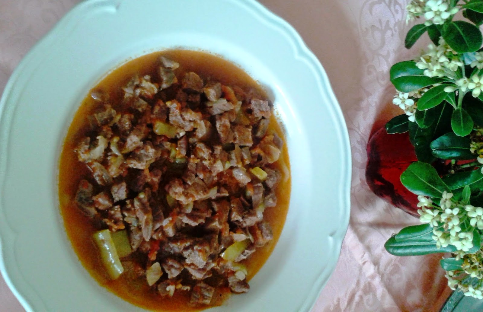 Kırmızı Biberli Et Yemeği Kırmızı Biberli Et Yemeği