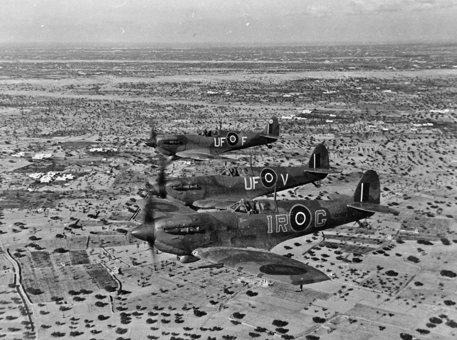 A+formation+of+Spitfires+on+interception+patrol+over+De+Djerba+Island,+off+Gabes,+on+their+way+to+the+Mareth+Line+area,+1943.jpg