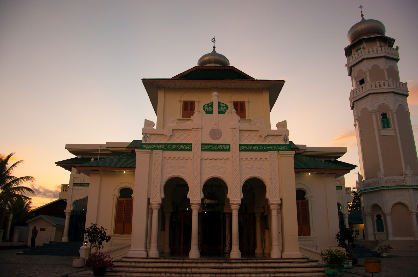 Poundja Putra Atjeh: Masjid Baiturrahim Ulee-lheu Banda Aceh