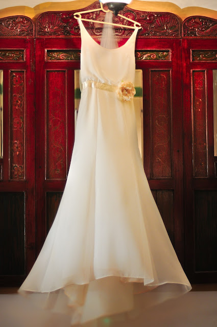 свадебная фотография, свадьба на пляже, сиреневая свадьба