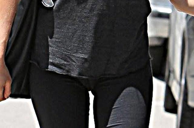 Malin Akerman & Carla Gugino of "Watchmen" 103 Malin+Akerman+(21)+ +Copy