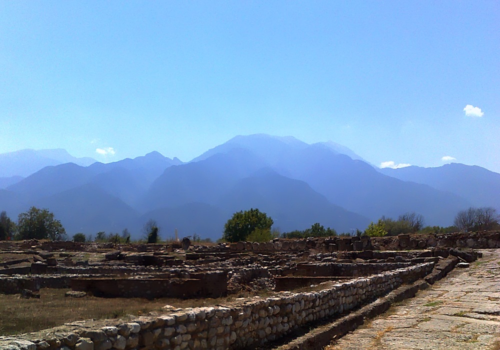 Kiwi Hellenist Ancient Greeks climbing Mount Olympus