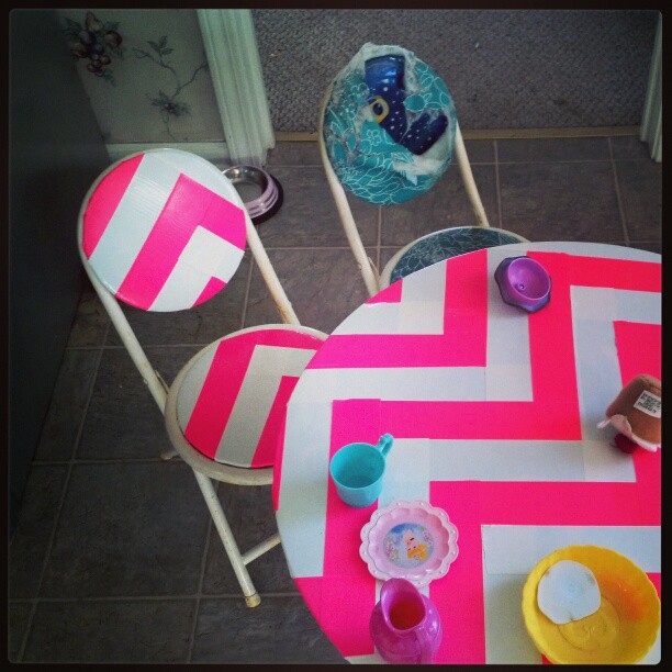 Duct tape table Creative Rayne