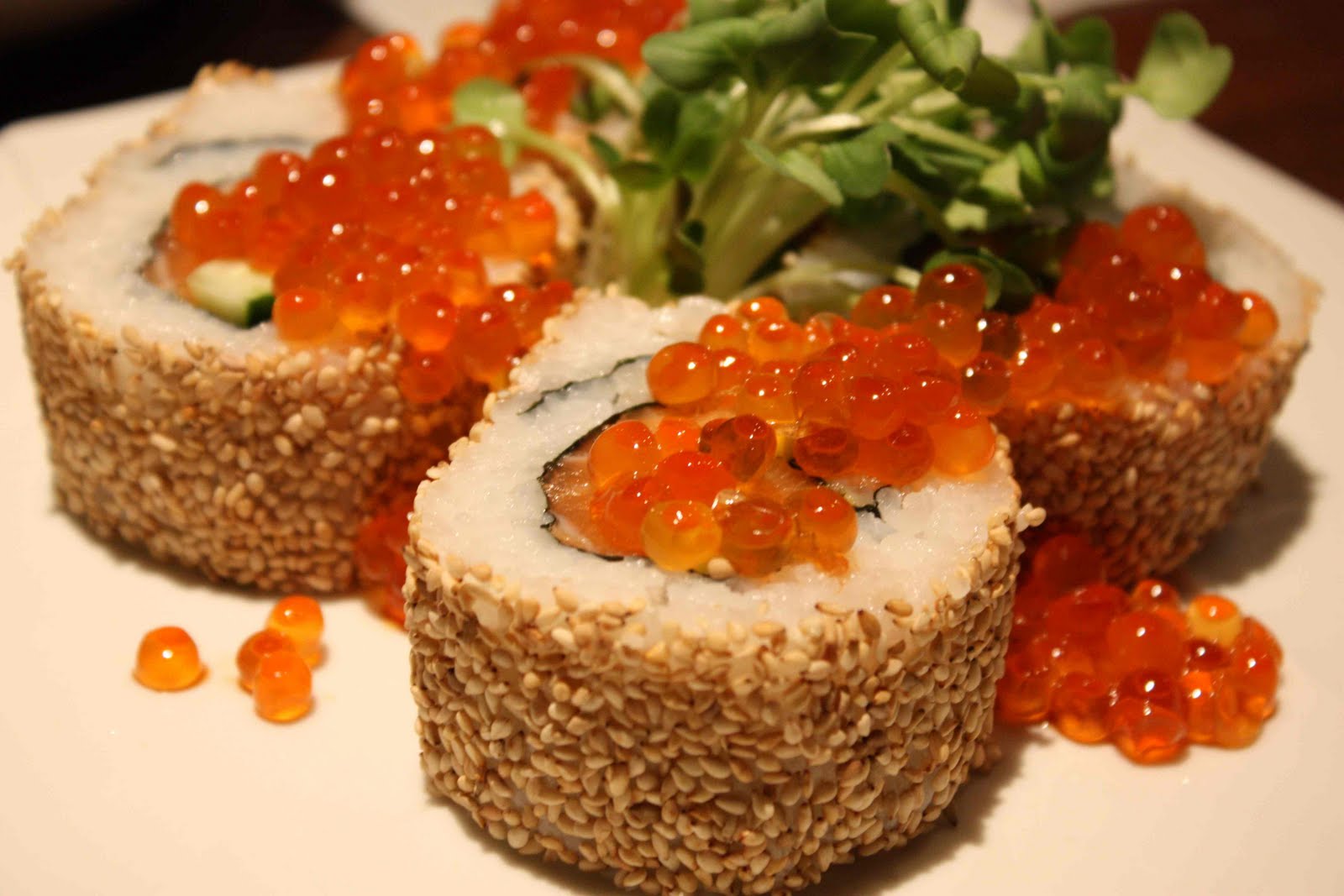 salmon roe sushi