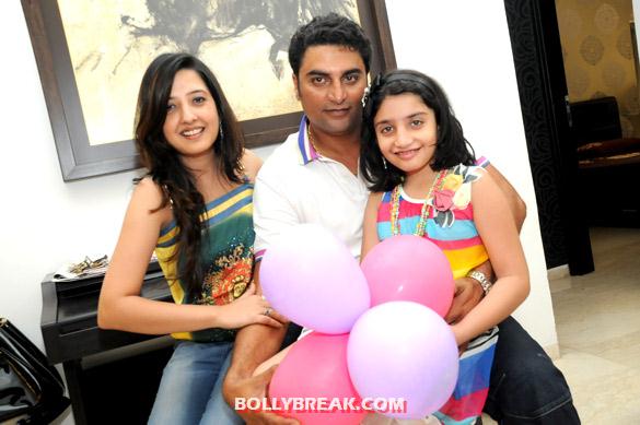 Amy Billimoria, Farzaad Billimoria, Aareyane Billimoria - (9) - Amy Billimoria Birthday Party Pics