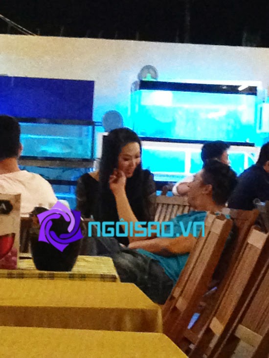 Phi Thanh Vân ngồi uống nước cùng bạn trai mới vô cùng tình cảm 21