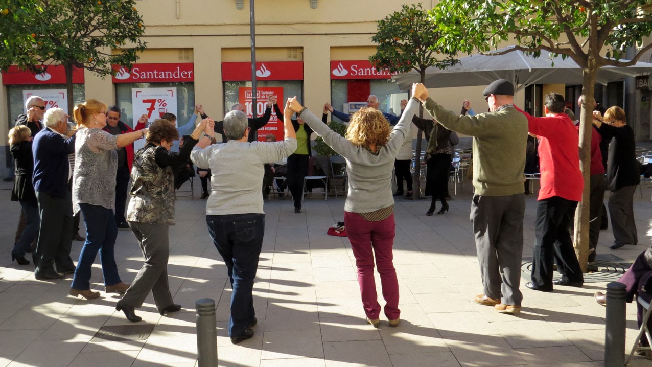 CELEBREM EL NADAL AMB SARDANES