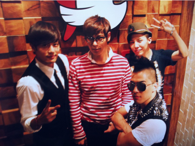 [Pics] Más fotos de G-Dragon, TOP y Taeyang en Yeolbong GDRAGON+TAEYANG+TOP+SE7EN+YEOLBONG+4+BIGBANGUPDATES.COM