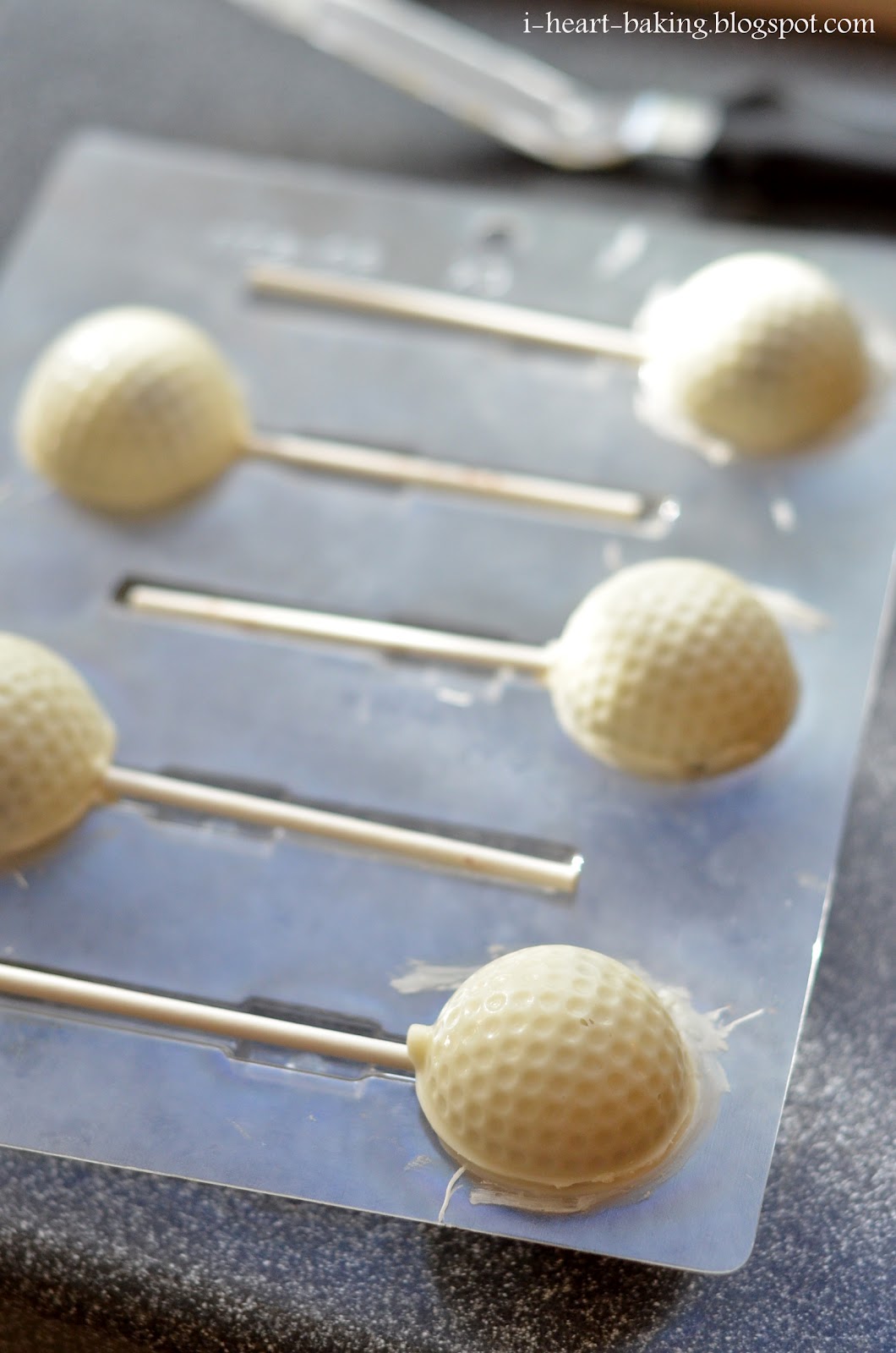 C'mon and make these golf ball cake pops with me. The first step