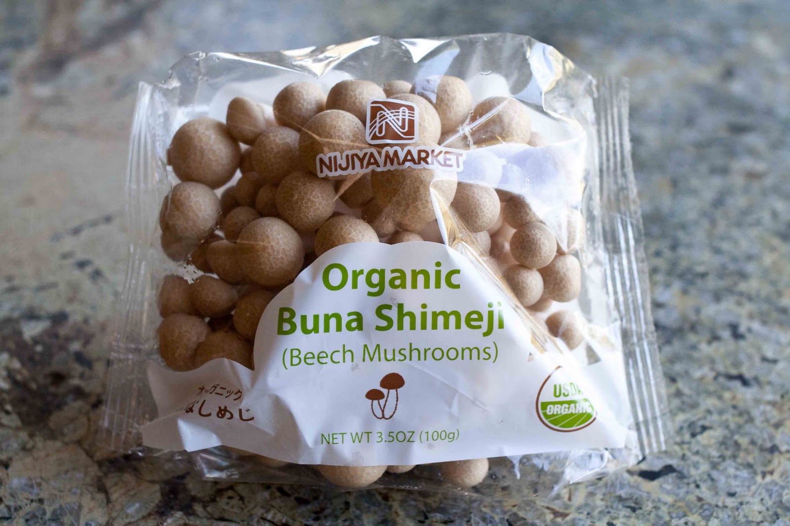 FOODjimoto Pasta with Chicken and Shimeji Mushrooms