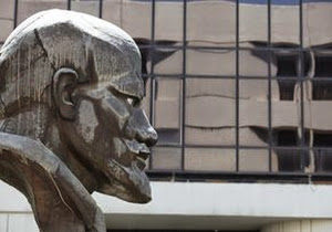 «Χρειάζεται ρήξη και αποδέσμευση από την ΕΕ»