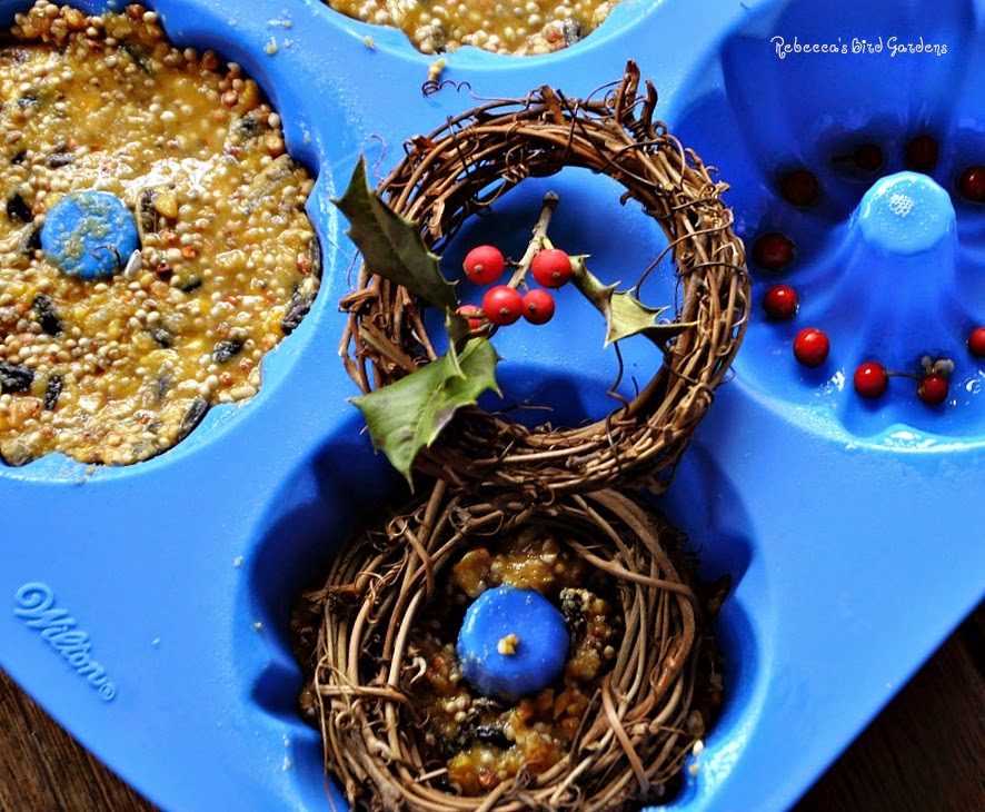 Rebecca's Bird Gardens Blog DIY Miniature Suet and Birdseed Wreaths